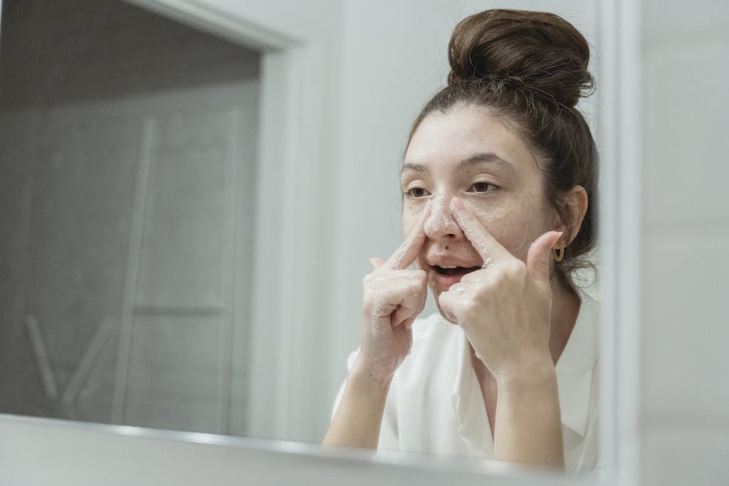 How to create a skincare routine for acne-prone skin
